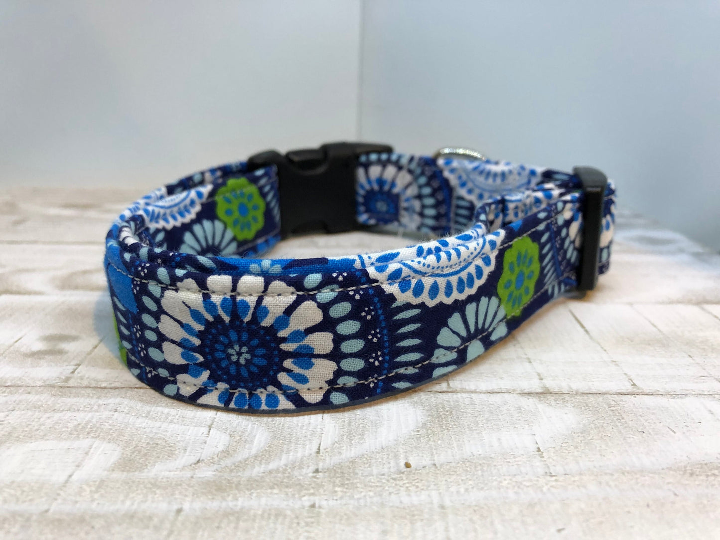 Floral dog collar, blue, green, girl dog collar, flower dog collar, adjustable collar, washable collar, eco friendly, side release collar,