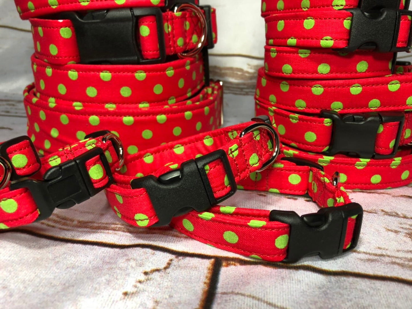 Dog Collar, adjustable dog collar, side release dog collar, holiday dog collar, Christmas dog collar, red and green polka dot, Christmas