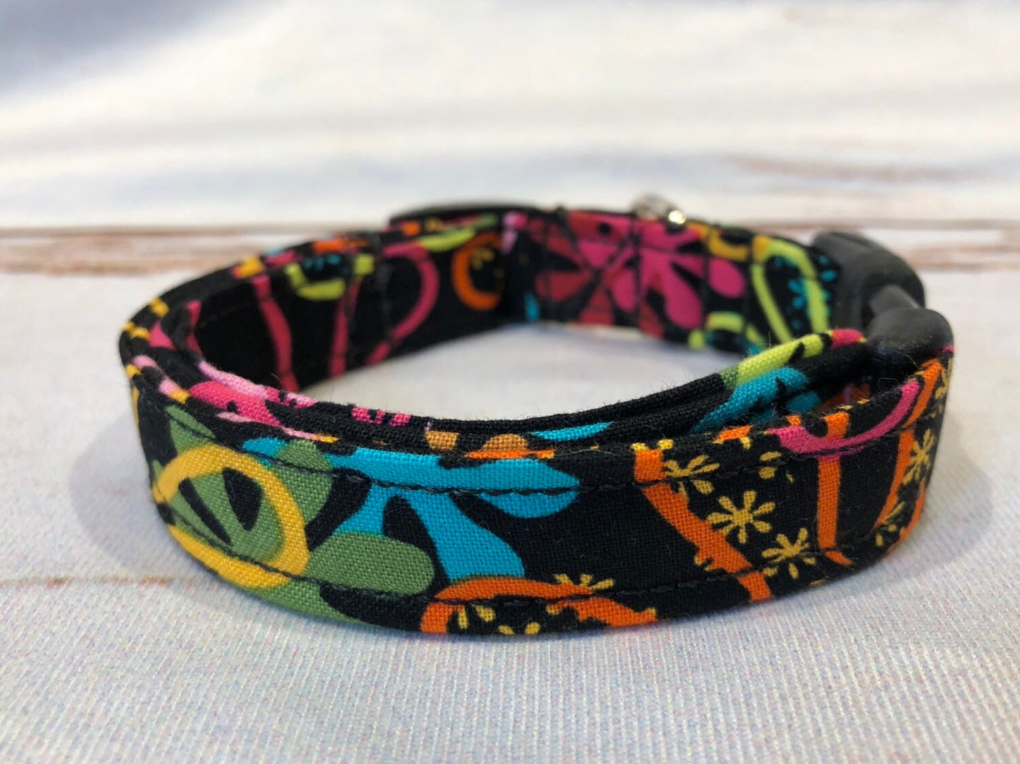 Dog Collar, dog collar girl, neon floral dog collar, adjustable collar, buckle dog collar, nylon collar, floral, neon, flowers