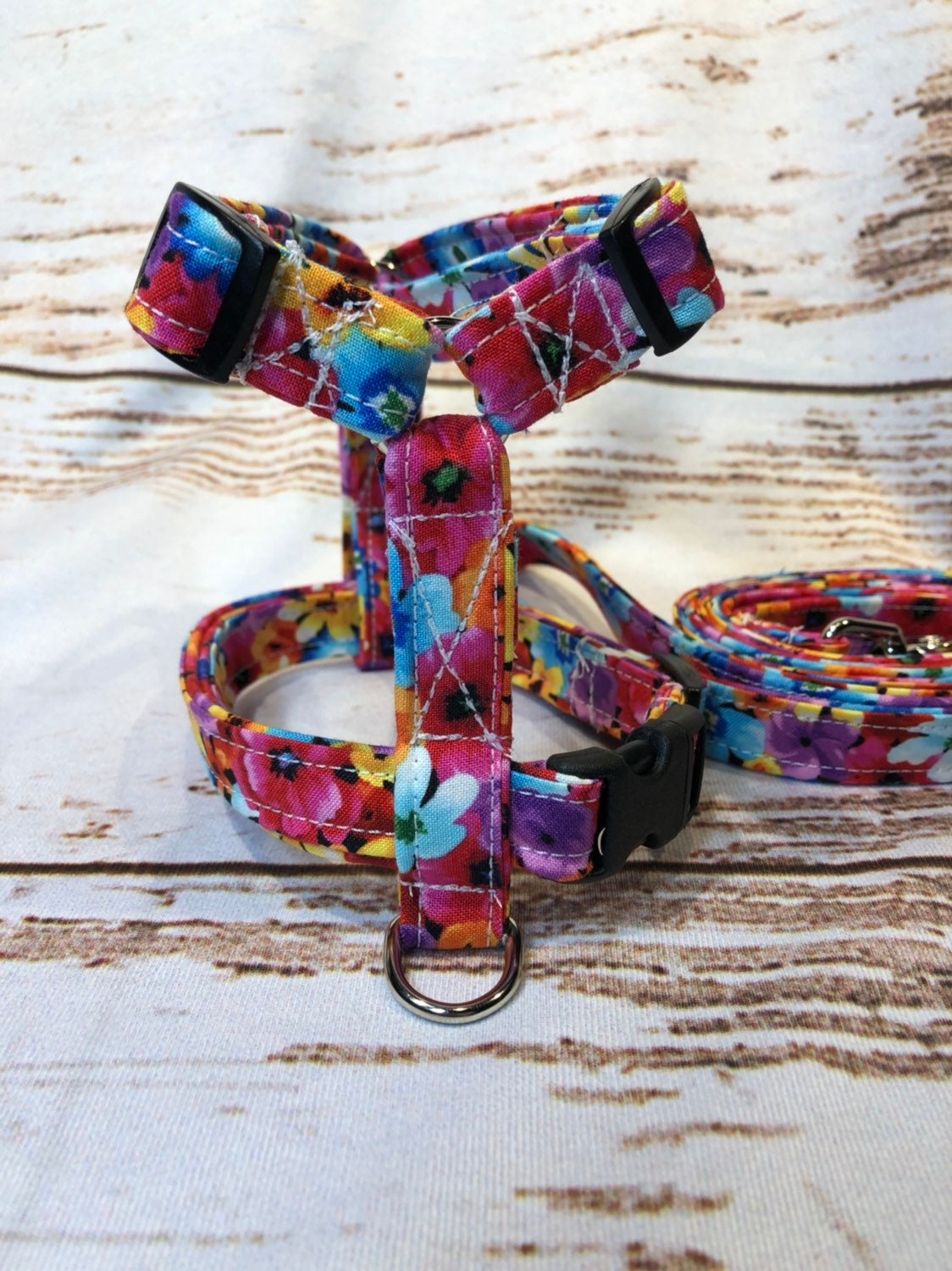 Dog harness, Harness and leash, step in harness, standard harness, adjustable harness, floral dog harness, flowers, girl dog harness, floral