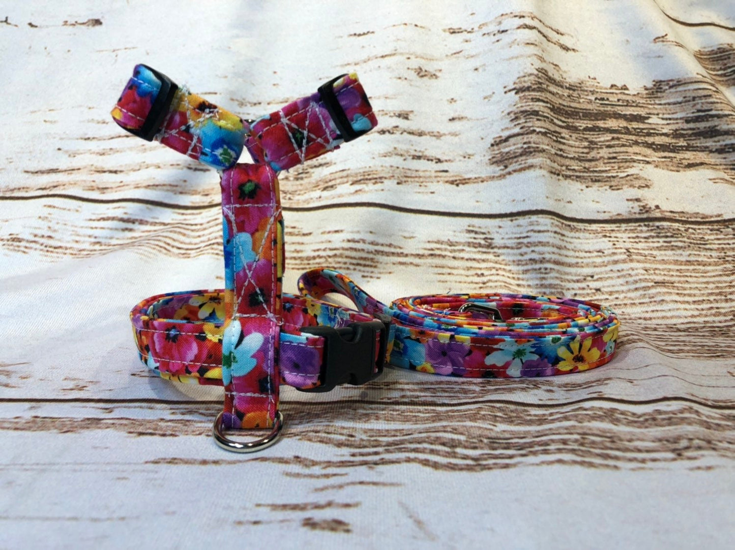 Dog harness, Harness and leash, step in harness, standard harness, adjustable harness, floral dog harness, flowers, girl dog harness, floral