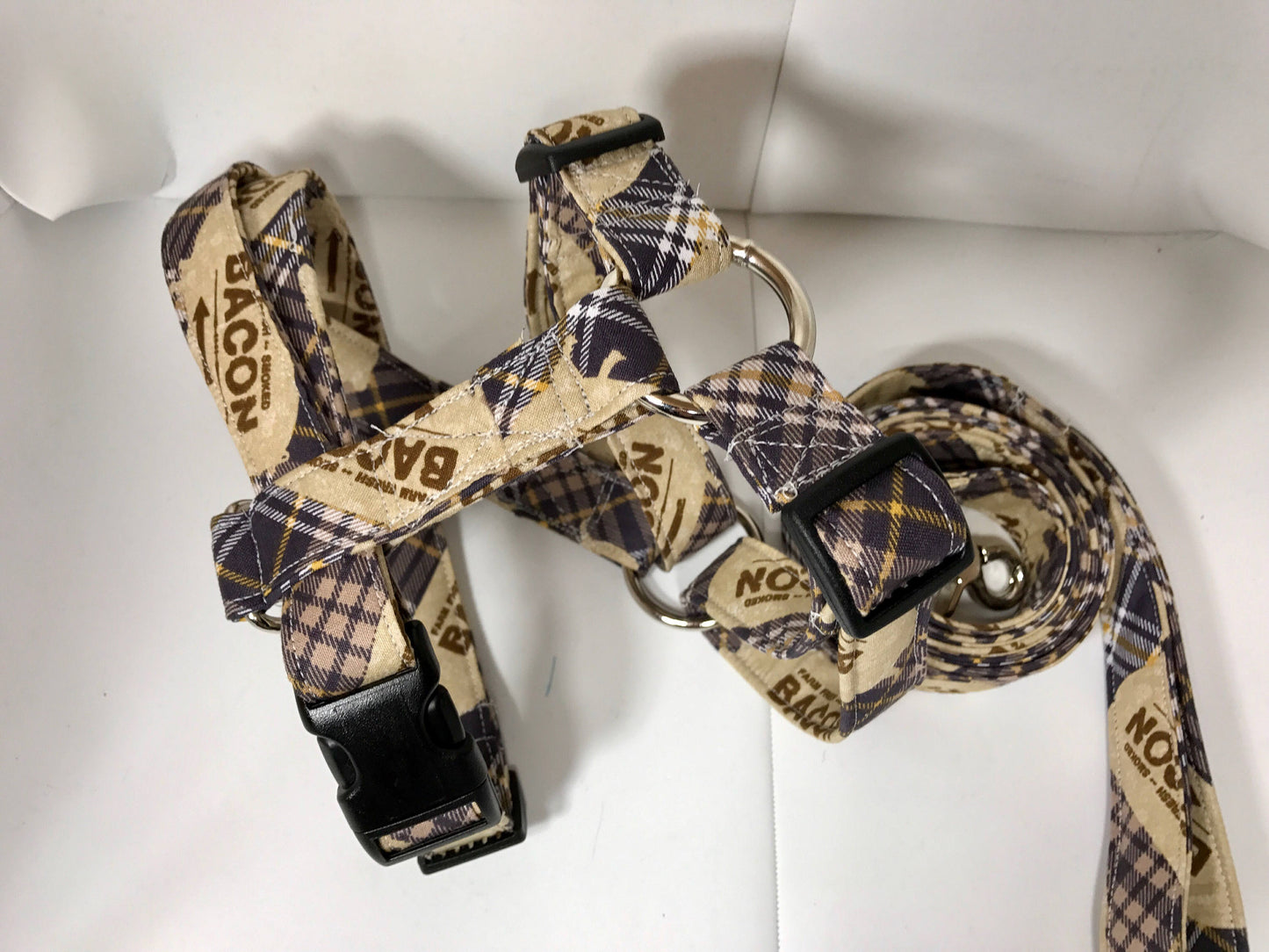 Dog harness, Harness and leash, step in harness, standard harness, dog harness set, dog harness bacon, bacon plaid, bacon, plaid, pig, brown