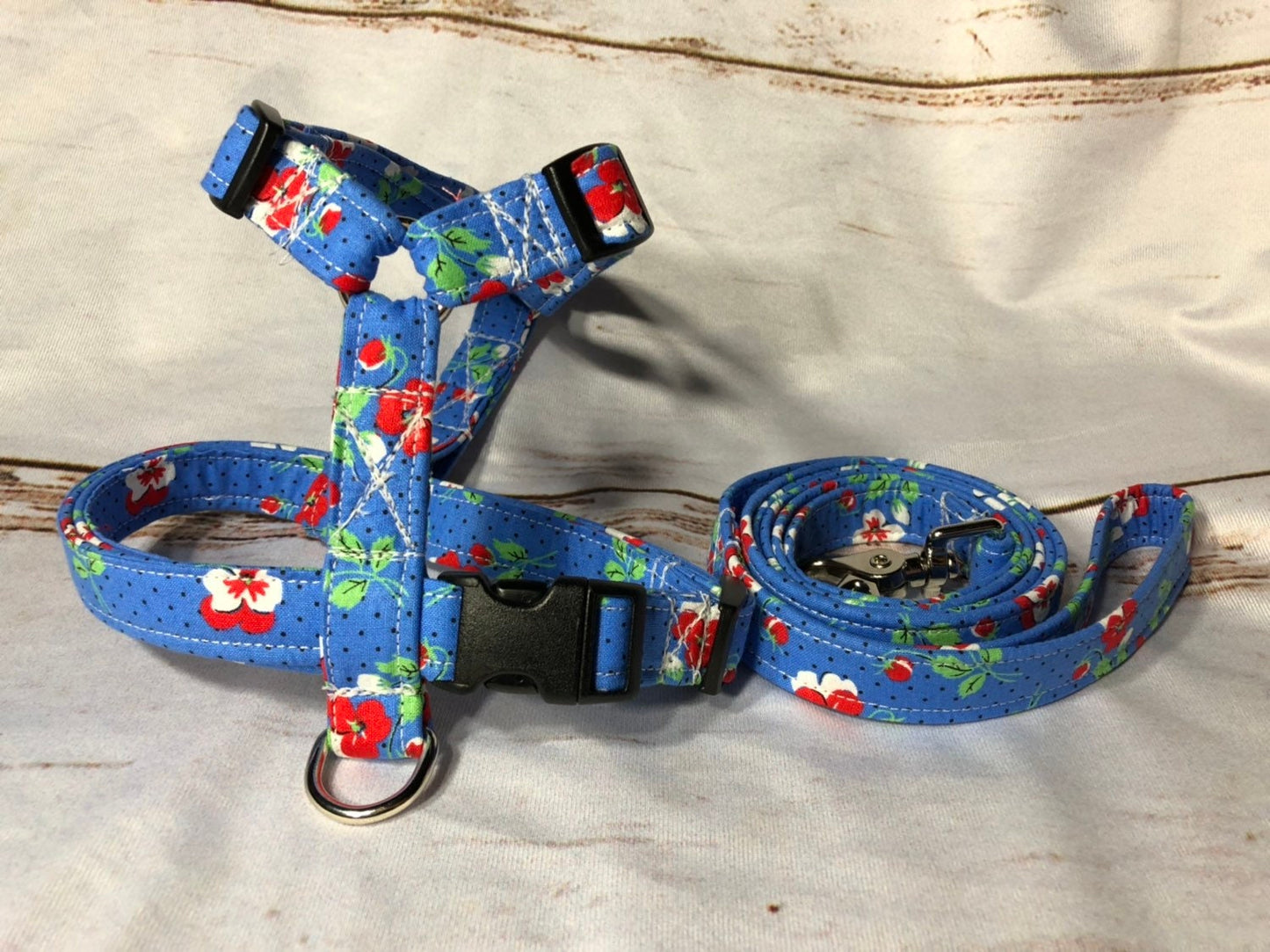 Dog harness, harness and leash, girl dog harness, dog halter, leash, step in harness, standard harness, dog harness set, blue and red floral