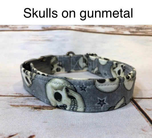 Skulls dog collar and leash set, gunmetal hardware, skulls dog collar, skulls leash, side release, adjustable, washable, eco friendly collar