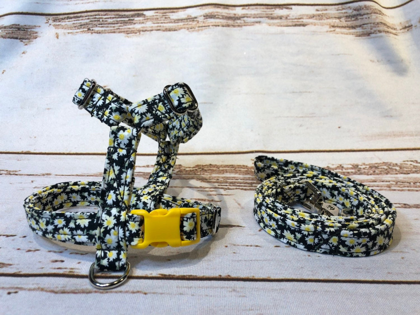 Dog harness, harness leash set, step in harness, standard harness, matching leash, adjustable harness, daisy dog harness, daisies on black