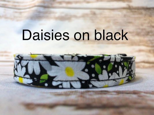 Daisy dog collar, black dog collar, girl dog collar, side release collar, fabric dog collar, adjustable collar, washable, daisy, black, dog